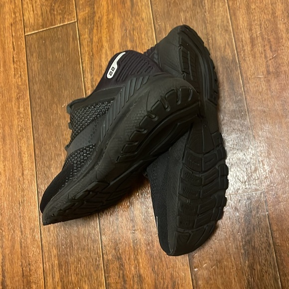 Women Brooks Adrenaline GTS 22 - size 11 - Picture 7 of 9